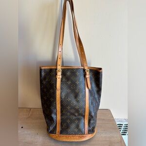 Authentic Louis Vuitton bucket GM monogram